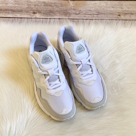 Adidas Originals Men’s Yung-96 Shoes - Picture 5 of 7